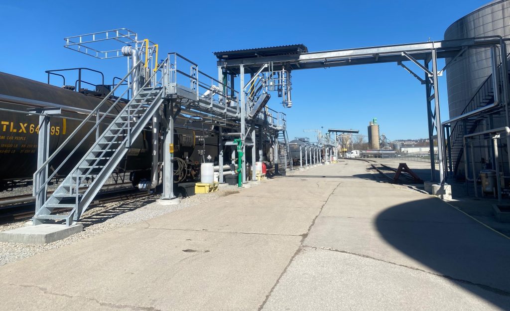 011-CMS-BWC-Truck-Rail-Loading